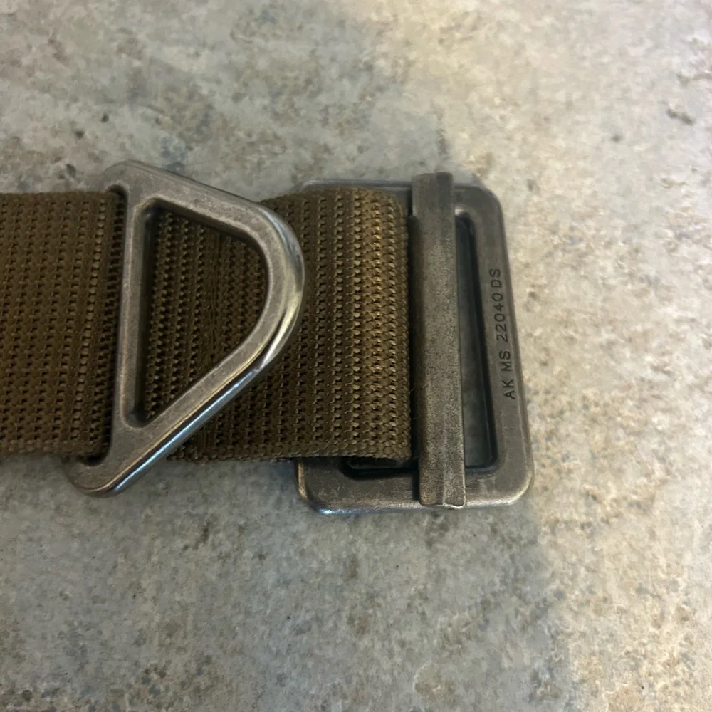 Men’s Wolf tactical tan belt size small. Fits size 28”-33”. - Picture 7 of 11